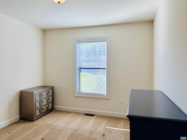 Building Photo - 133 Junction Ln