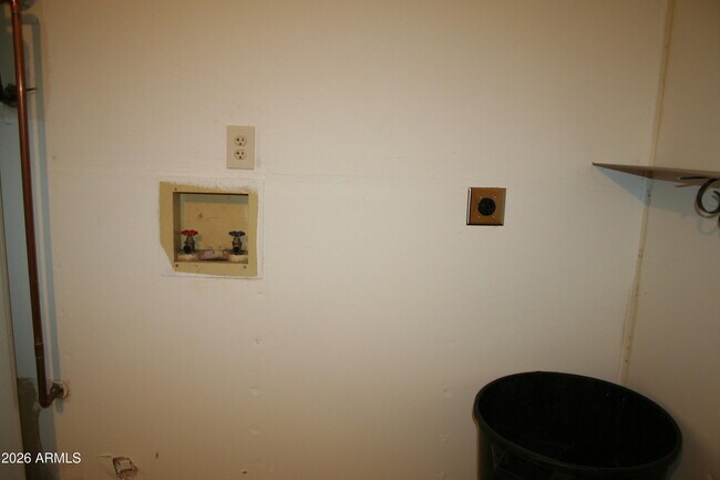 Building Photo - 8901 E Waco Ct