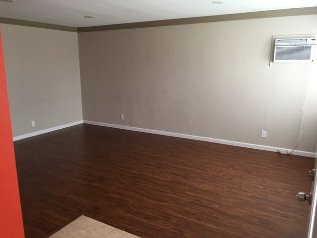 Living Room - 644 W 3rd St