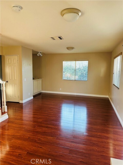 Building Photo - 555 W Lemon Ave