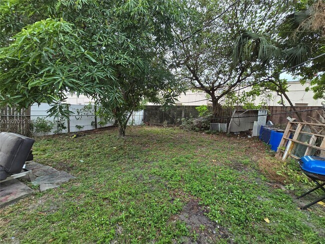 Building Photo - 4211 NW 39th Ave