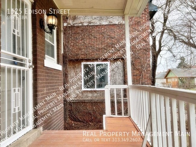 Building Photo - 1525 Edison St