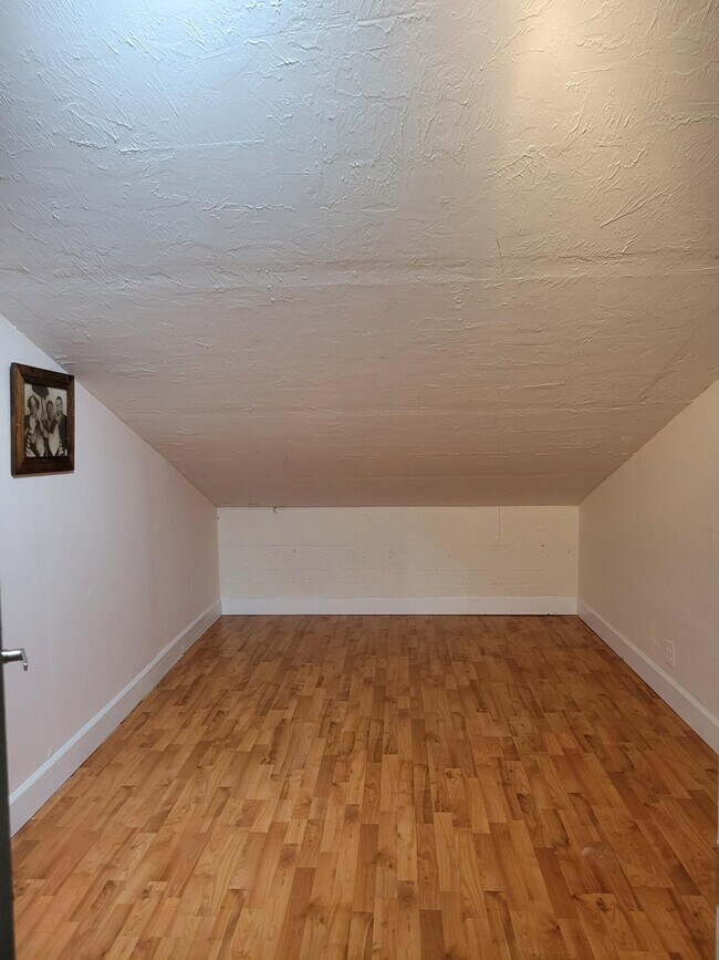 Building Photo - 3605 NW 21st Ct