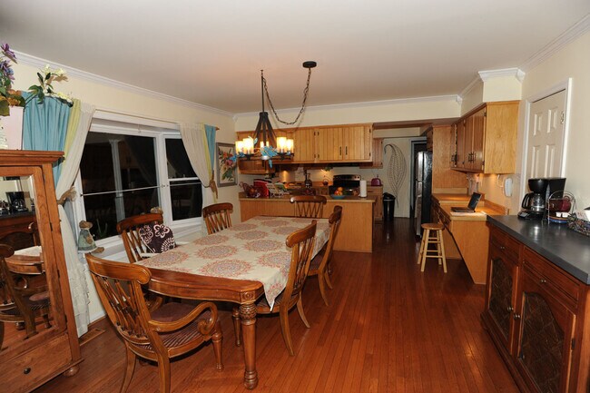 Building Photo - 2788 Pinewood Dr