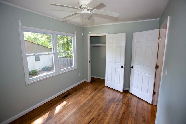 Building Photo - 230 Habersham Way