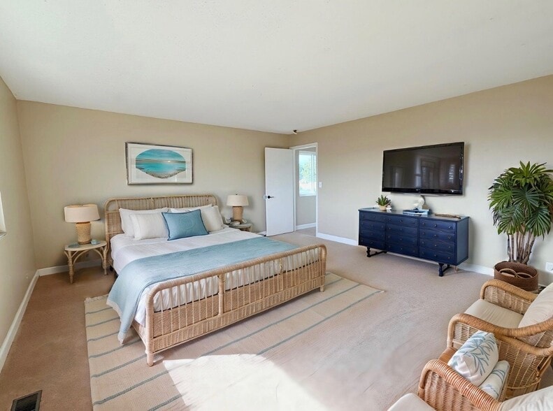 Building Photo - 14550 Acapulco Rd