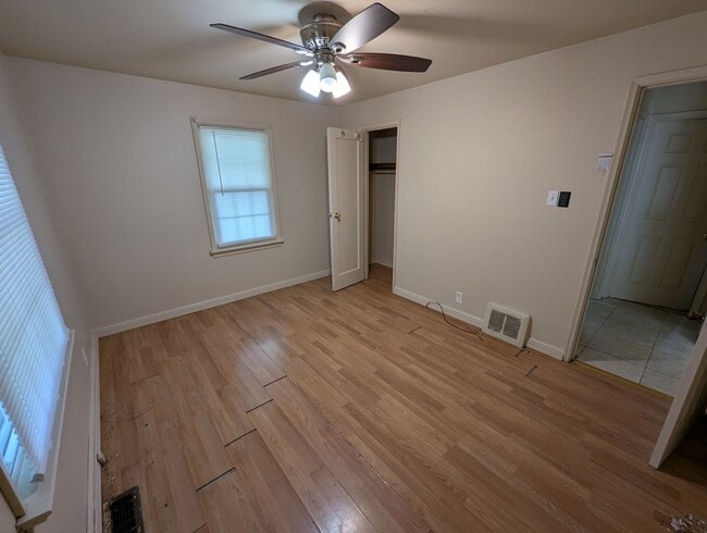Building Photo - Cute & Cozy on Coburg Lands