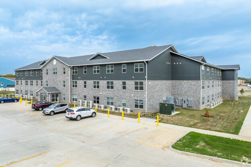 Building Photo - Alice Place West Burlington