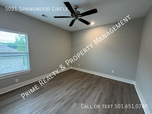 Building Photo - 5021 Springwood Cir