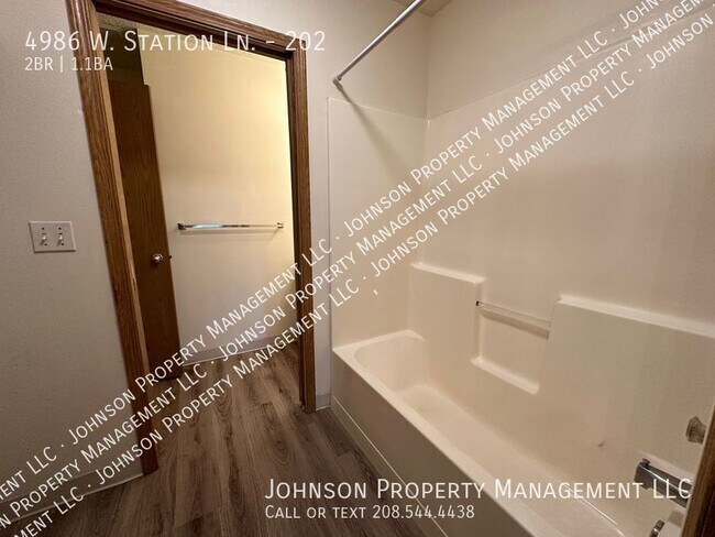 Building Photo - 4986 W Station Ln