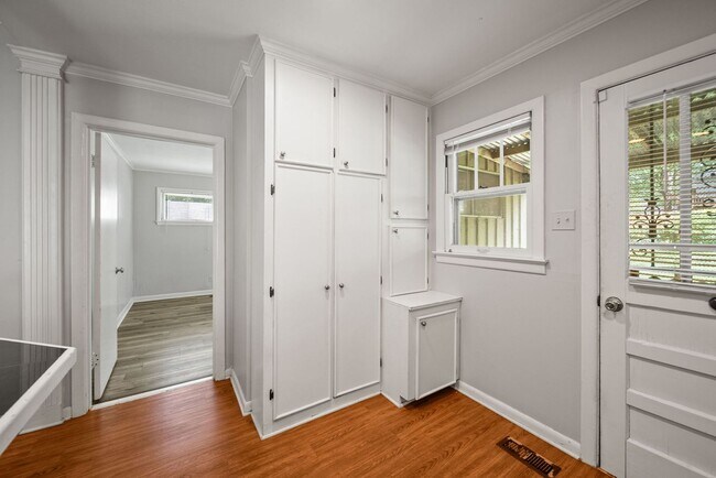 Building Photo - 5110 Lee Ave