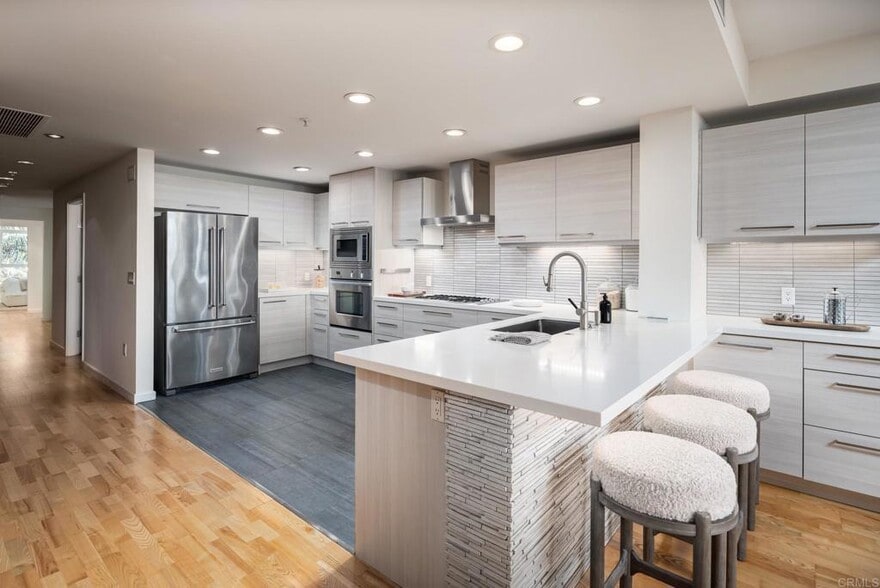 Building Photo - 1431 Pacific Hwy