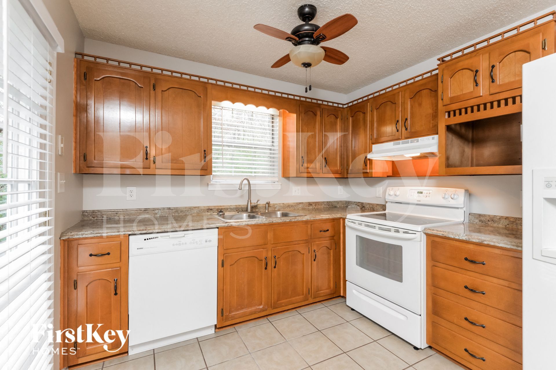 Building Photo - 682 Brandy Dr