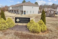 Building Photo - 1025 Peony Ln