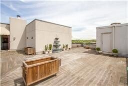 Building Photo - Recently Updated 1 Bd, 1 Bth in desirable midtown Nashville