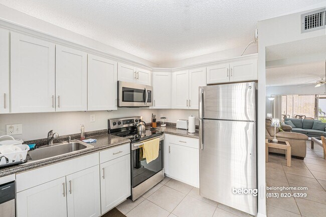 Building Photo - 2211 Belleair Rd