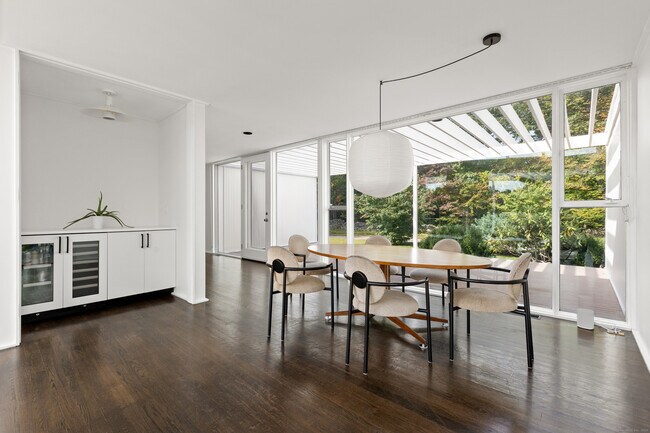 Building Photo - 26 Chalburn Rd