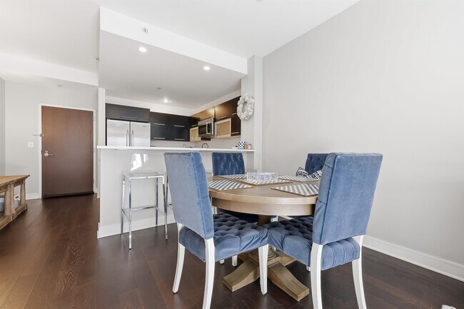 Building Photo - 1450 Washington St