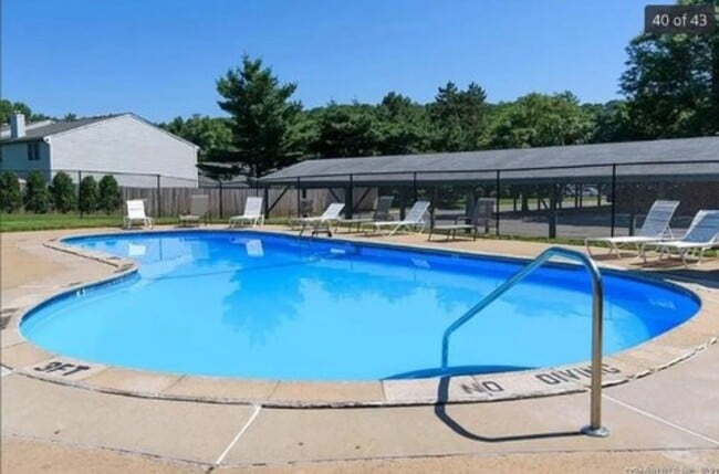 Building Photo - 2320 Harbor View Dr
