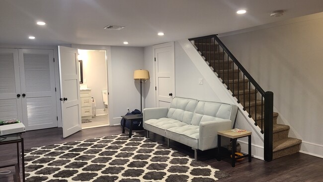 Building Photo - 25 Wilmer St