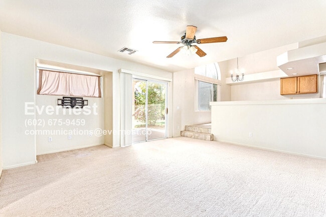 Building Photo - Lovely 3-Bedroom Home with Spacious Layout...