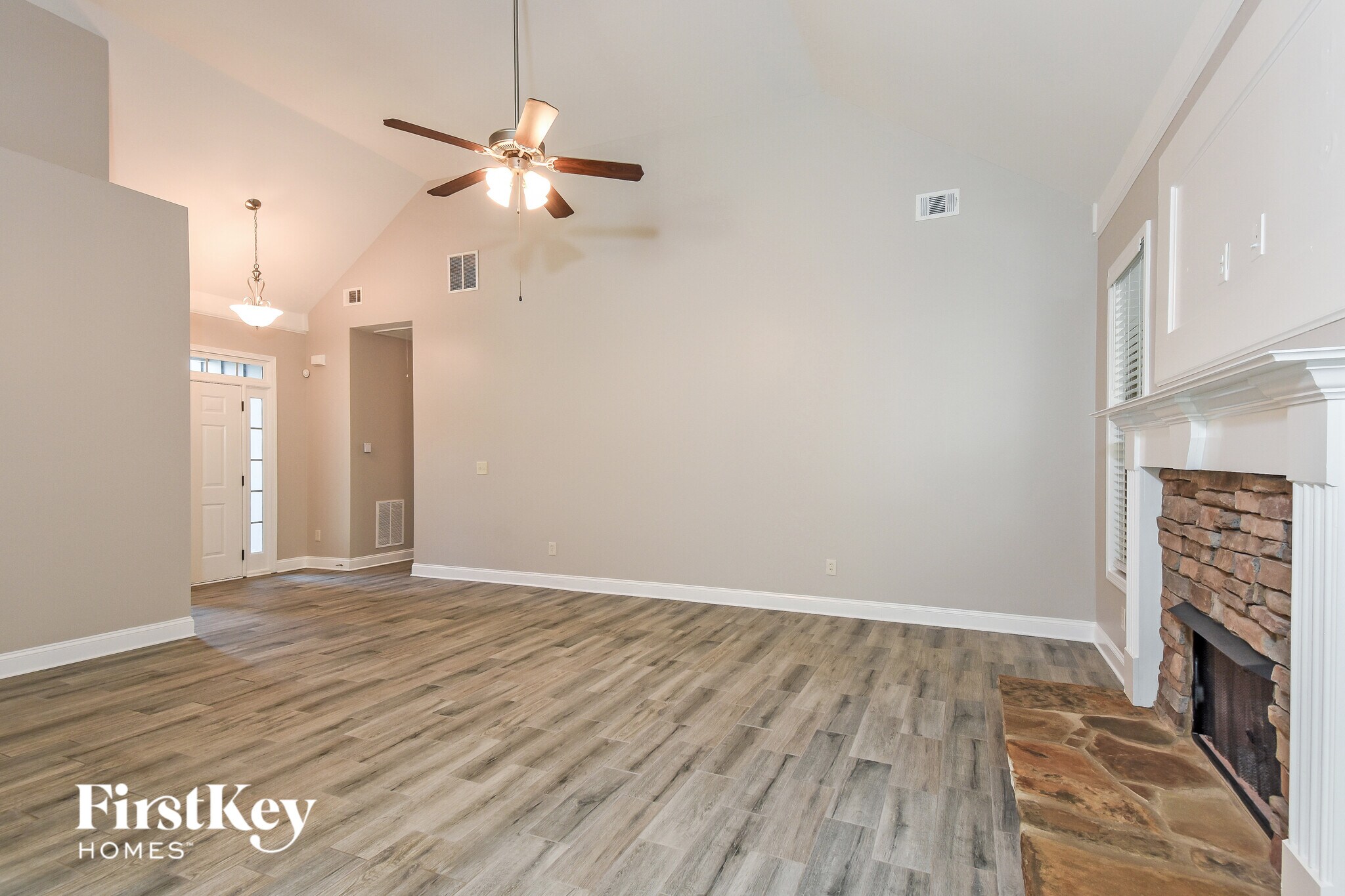 Building Photo - 12 Everest Dr