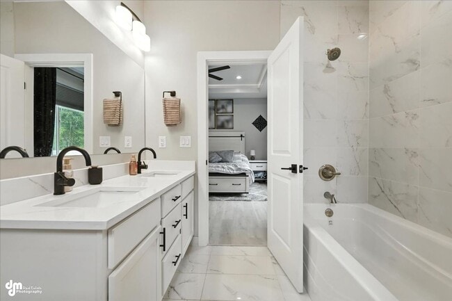 Building Photo - 4 BEDROOM | 2 BATHROOMS | 3 CAR GARAGE | M...