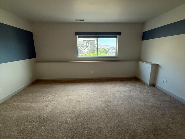 Building Photo - Now renting 3 bedroom House