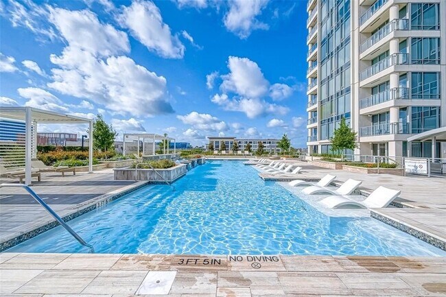 Building Photo - 2047 Westcreek Ln Ln