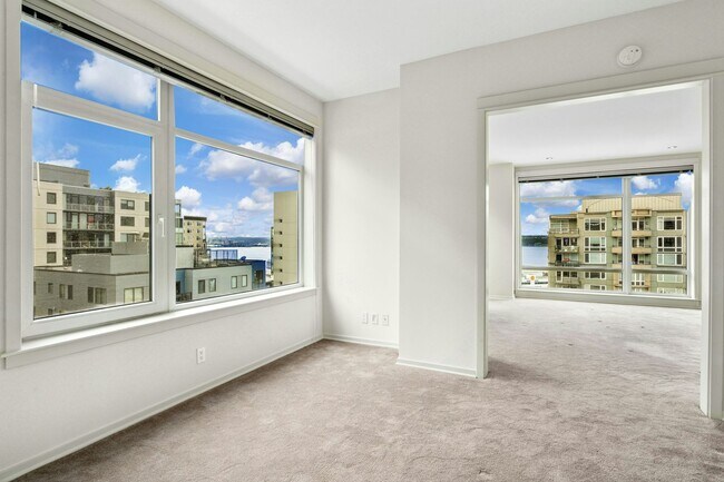 Building Photo - 2bd/1.75ba Seattle Condo
