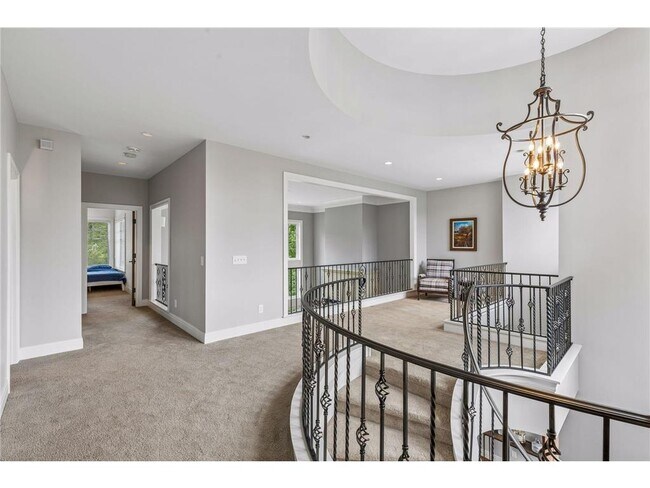 Building Photo - 15700 Portico Dr