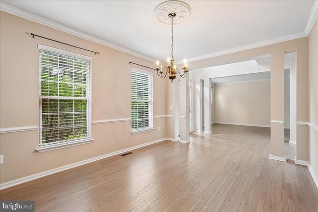 Building Photo - 905 Royal Elm Ct