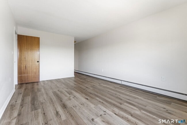 Building Photo - 2316 Cromwell Hills Dr