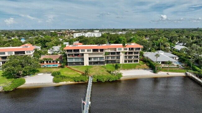 Building Photo - 624 SW St Lucie Crescent