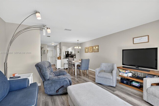 Building Photo - 9425 S Ocean Dr