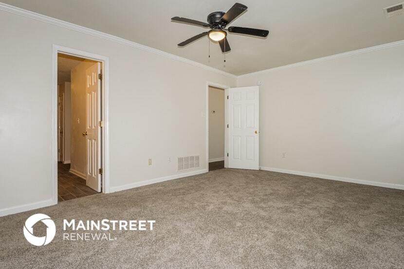 Building Photo - 7495 Eleanor Cove