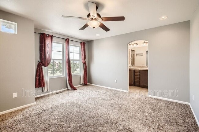 Building Photo - 2484 Coach House Loop