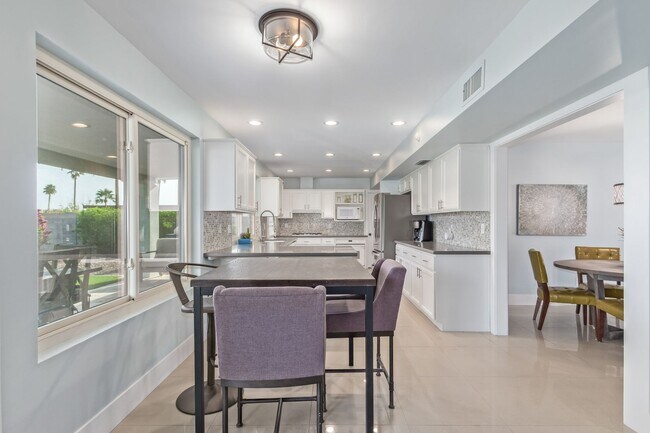 Building Photo - Beautifully Remodeled 4 Bedroom Home in Gr...
