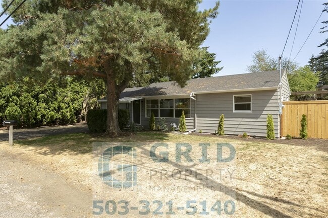Building Photo - Remodeled 3 Bedroom Available in Northeast Portland!