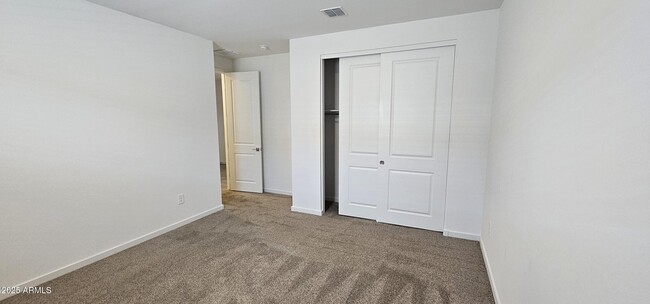 Building Photo - 5050 W Hunter Trl