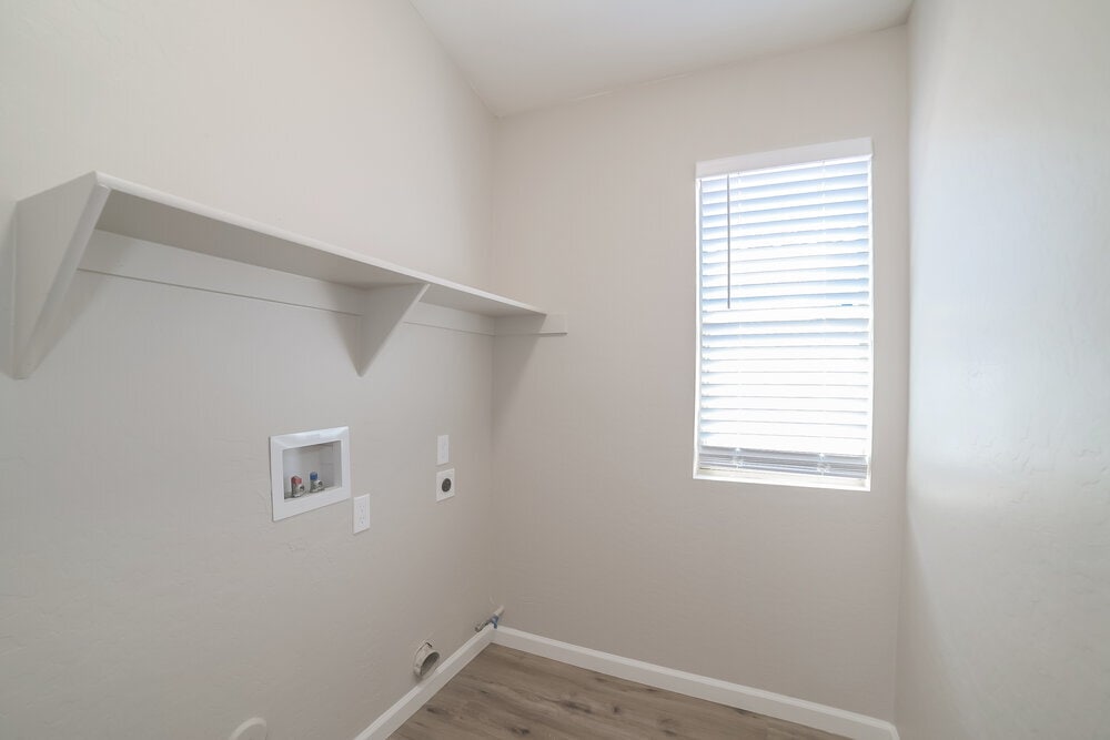 Building Photo - 8808 W Adam Ave