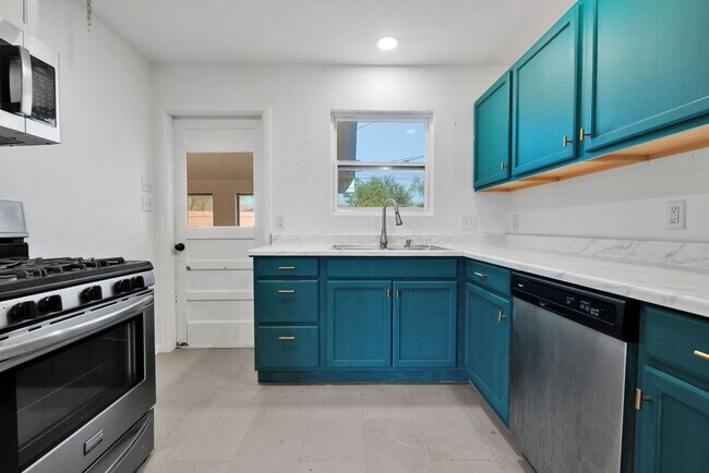 Building Photo - Cozy 3 Bedroom Home in Northeast San Antonio