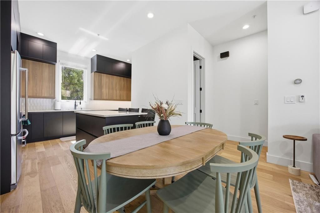 Building Photo - 434 Markham St SW