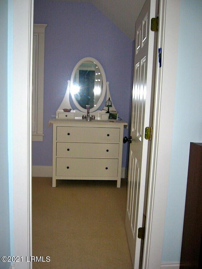 Building Photo - 31 Porcher Pinkney