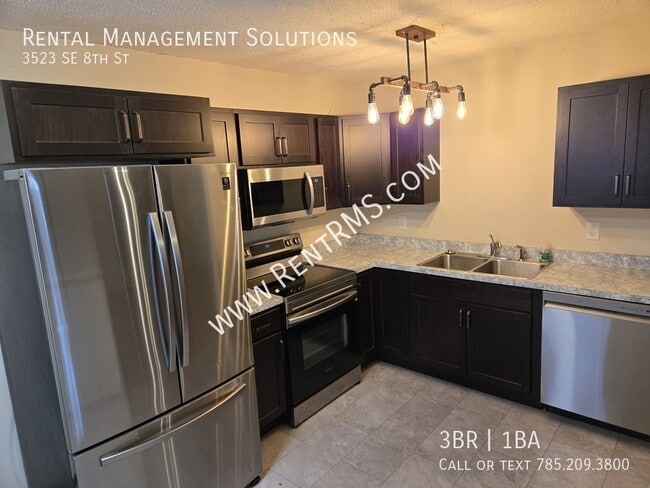 Building Photo - 3523 SE 8th St