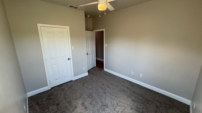 Building Photo - 3203 Bourland St