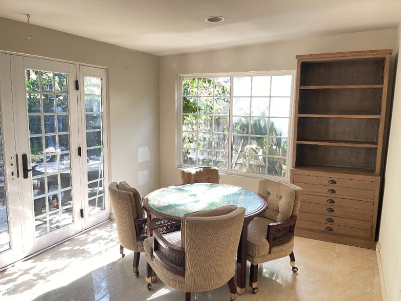 Building Photo - 1311 S Ross St