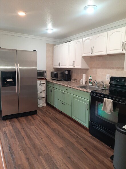 Building Photo - 22 Richard Rd