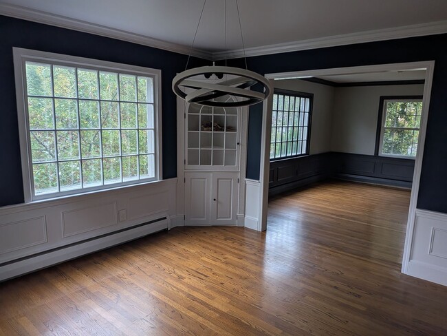 Building Photo - Gorgeous 4 Bed, 3 Bath House for Rent in M...