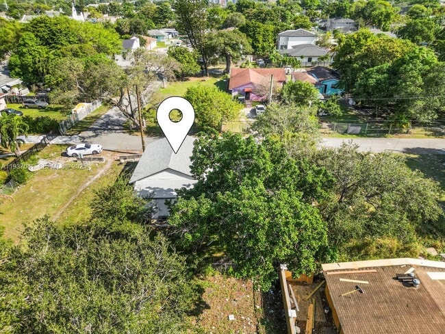 Building Photo - 6318 NW 19th Ct